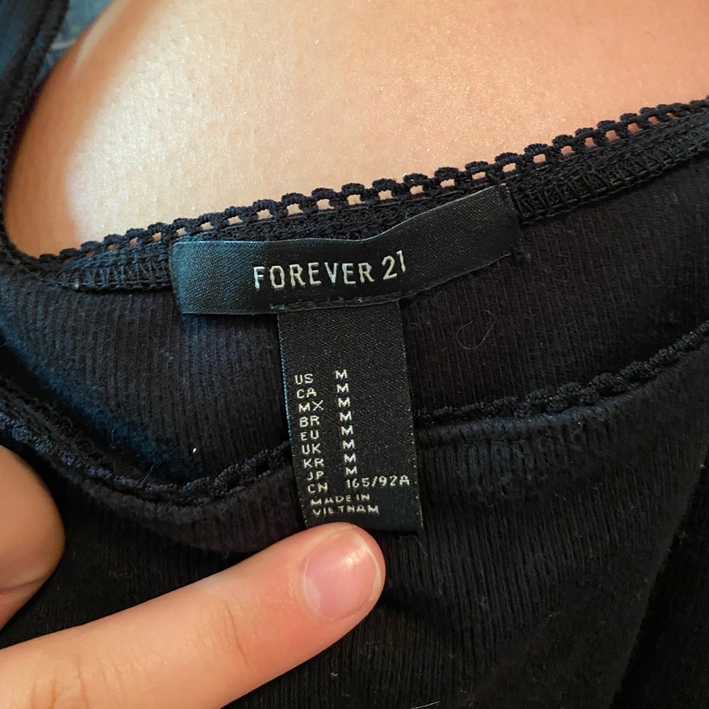 Black basic crop top - Picture 3 of 3